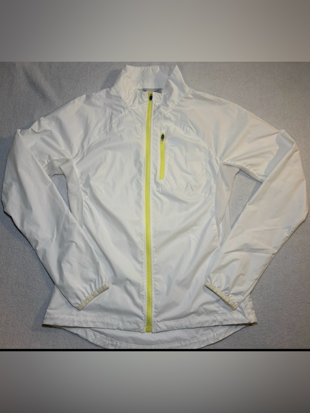 Avalanche Woman’s Vented Full-Zip Front Running White Jacket Size S